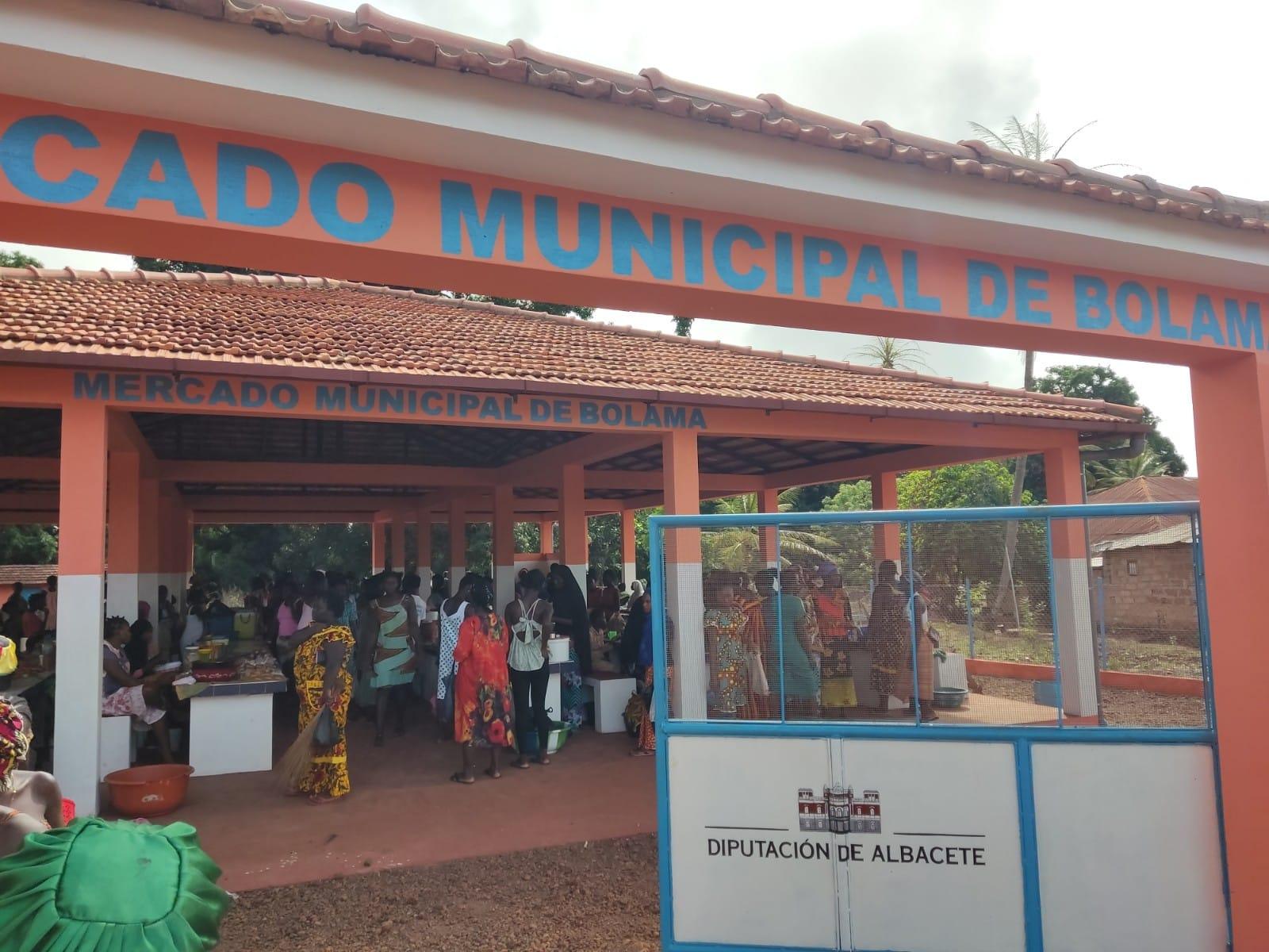 Ir a Construcción de un mercado municipal en la ciudad de Bolama